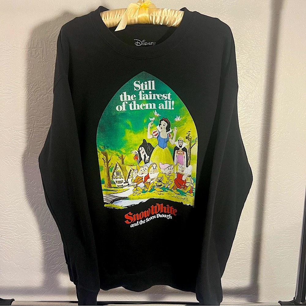 ♡ Disney Snow White Sweatshirt ♡